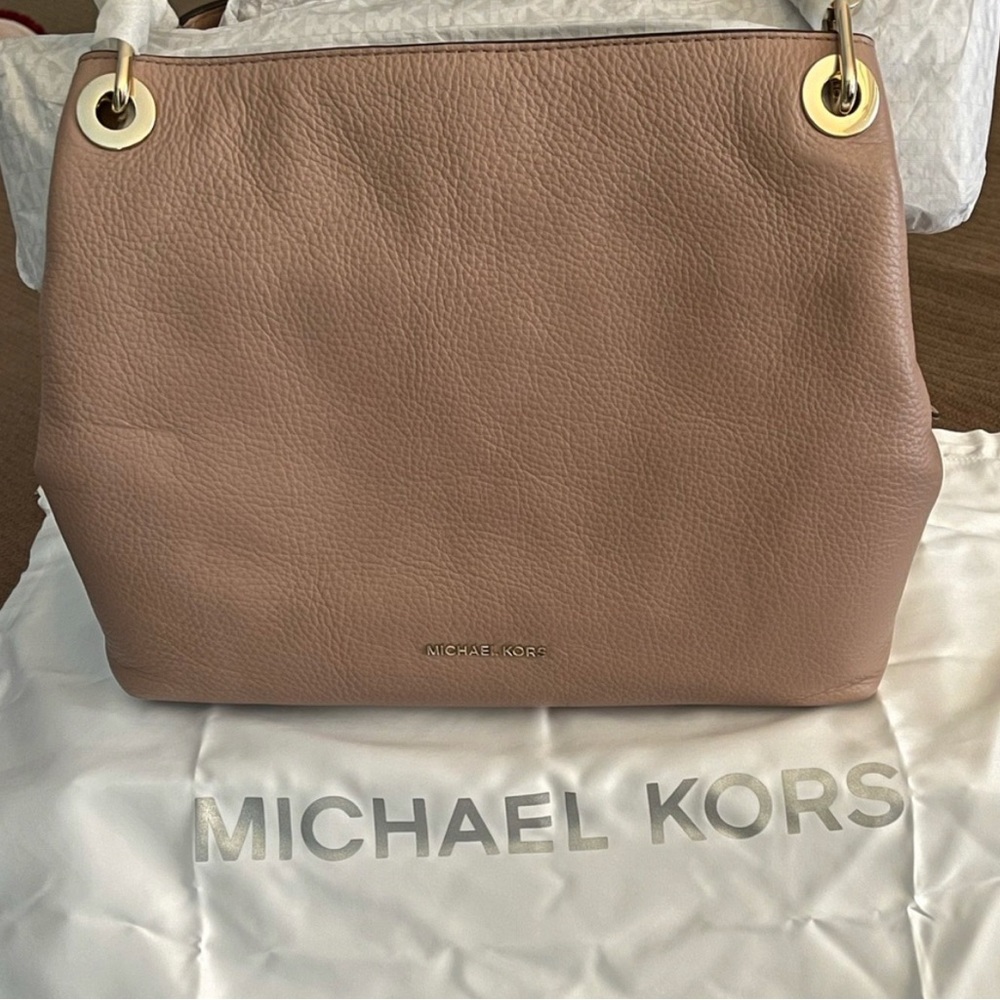 Michael Kors Raven Large Shoulder Tote Fawn
